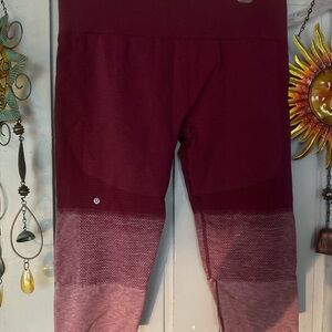 Lululemon Athletica Performance Crop Seamlessly Street Cop Leggings size 12 NWOT